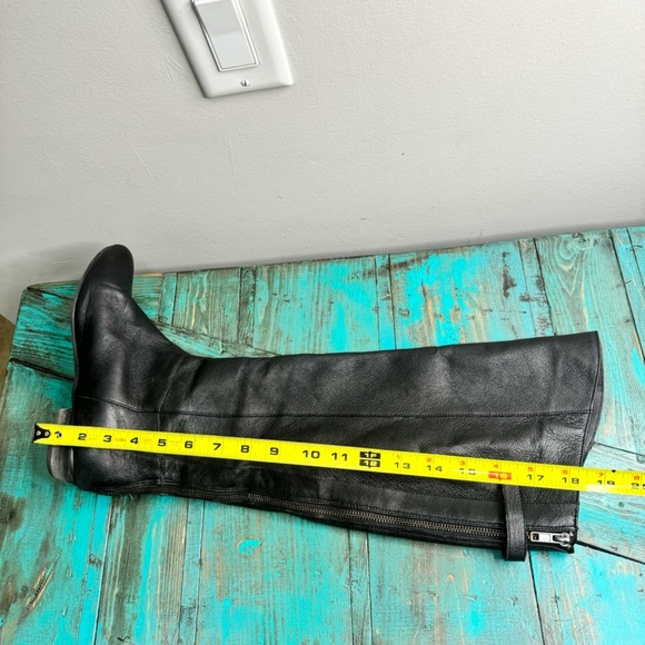 Steve Madden Black Leather Buckle Cher Boots Zipper Back Size 8B - Picture 4 of 14